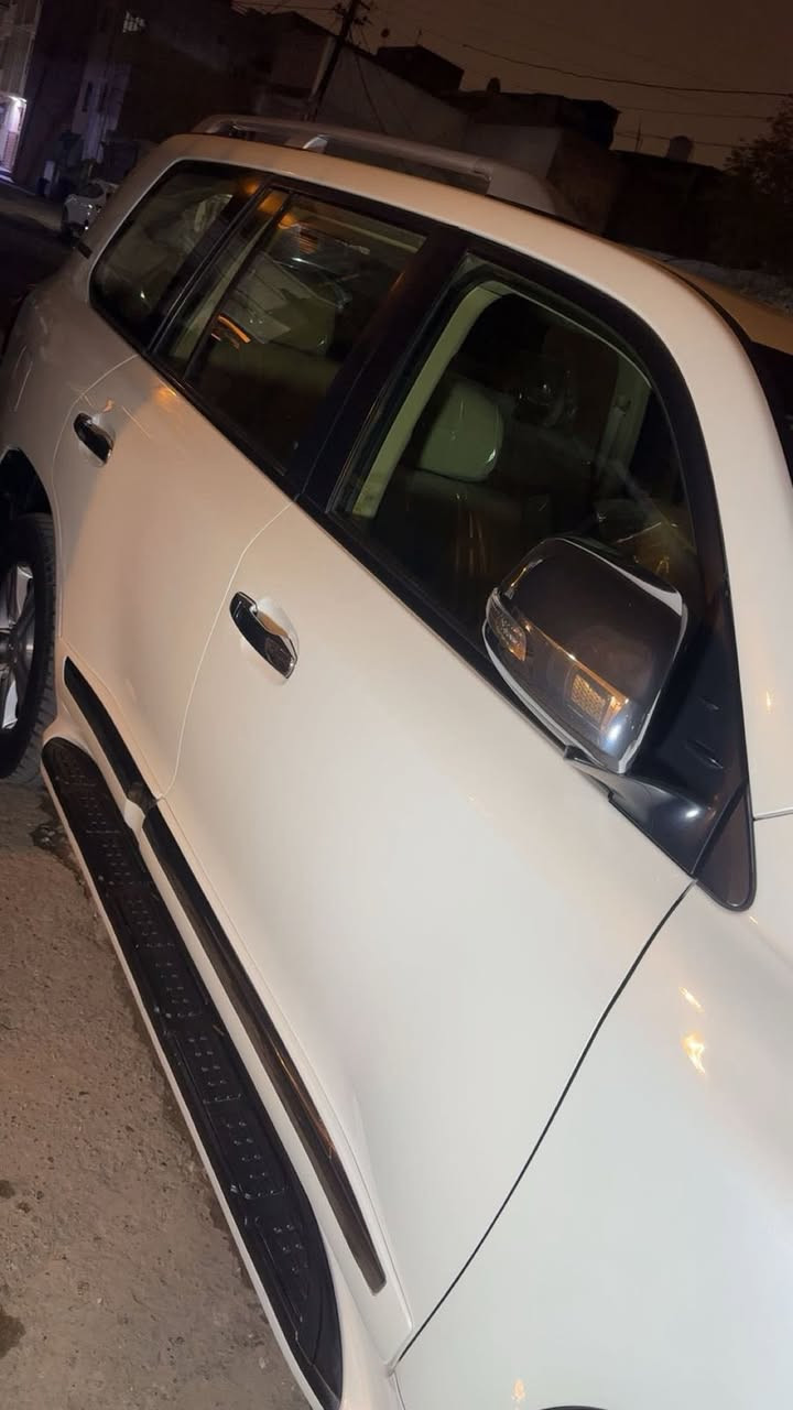 للبيع لاندكروز 14 باسمي رقم بغداد كفاله عامه عدا الدعاميه الامايه مبدله فول موصفات 1/1 سياره جاهزه مابيها كل نقص السعر 390 عنوان بغداد جديد التافصيل اكثر هاتف ***********
