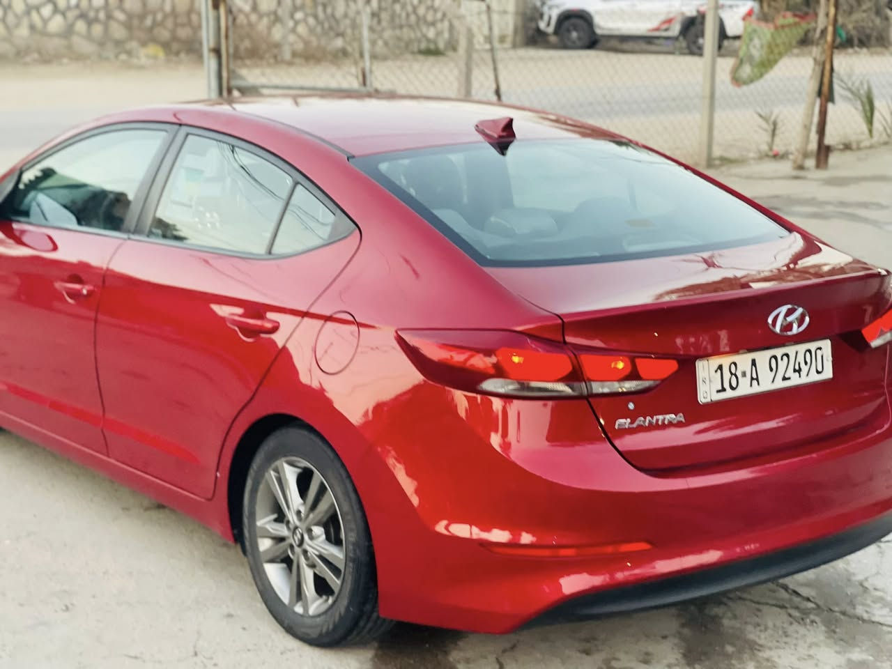 النترا ٢٠١٨ كفاله فقط ربع البنيد
محرك ٢٠٠٠ دوش كفاله من الفتح ولتبخير ولتنقيص 
ماشيه ٩٨ الف ميل 
رقم بابل باسمنه 
السياره بدون خدوش ورصعات 
لا تقارنها بالمهجومات ممشاها جدا قليل 
وتعتبر كفاله 
شاشه لمس تحكمات مقود 
مودات قياده 
كلشي جاهز بالسياره من حداديه تخم تايرات 
منضومه بانزين بلكات بخاخات كلشي جديد سيرفس كامل 
جيك انجن ما مشتغل 
حجر بيئه موجود 
ليبل واحد السياره اي قطعه ماكو تبديل 
السعررررر ١٣٥ وبيها مجال 
رقم بابل 
عنواني بابل شارع السياحي 
***********
