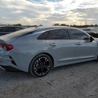 من رخصه الأدمن للبيع k5  GT lien داخل جلد احمر  كشن السايق كهرباء  مرا...