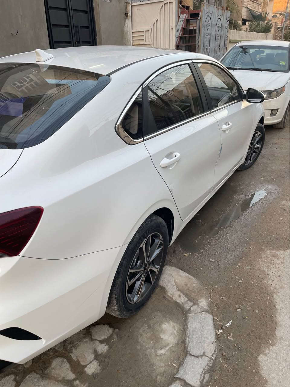 سياره k3 
ماشيه ٣٣ الف ك
مواصفات فول وارد صيني 
محرك بانزين محرك ١٥٠٠ دبل نوزل 
سياره نظيفه كلش. مجرد شخط بلمنشور بلصور  
سياره اربيل باسمي تحويل شوكت متريد 
اي استفسار اتصال على رقم 
*********** 
متوفر رصيد واتس بغداد, العراق
