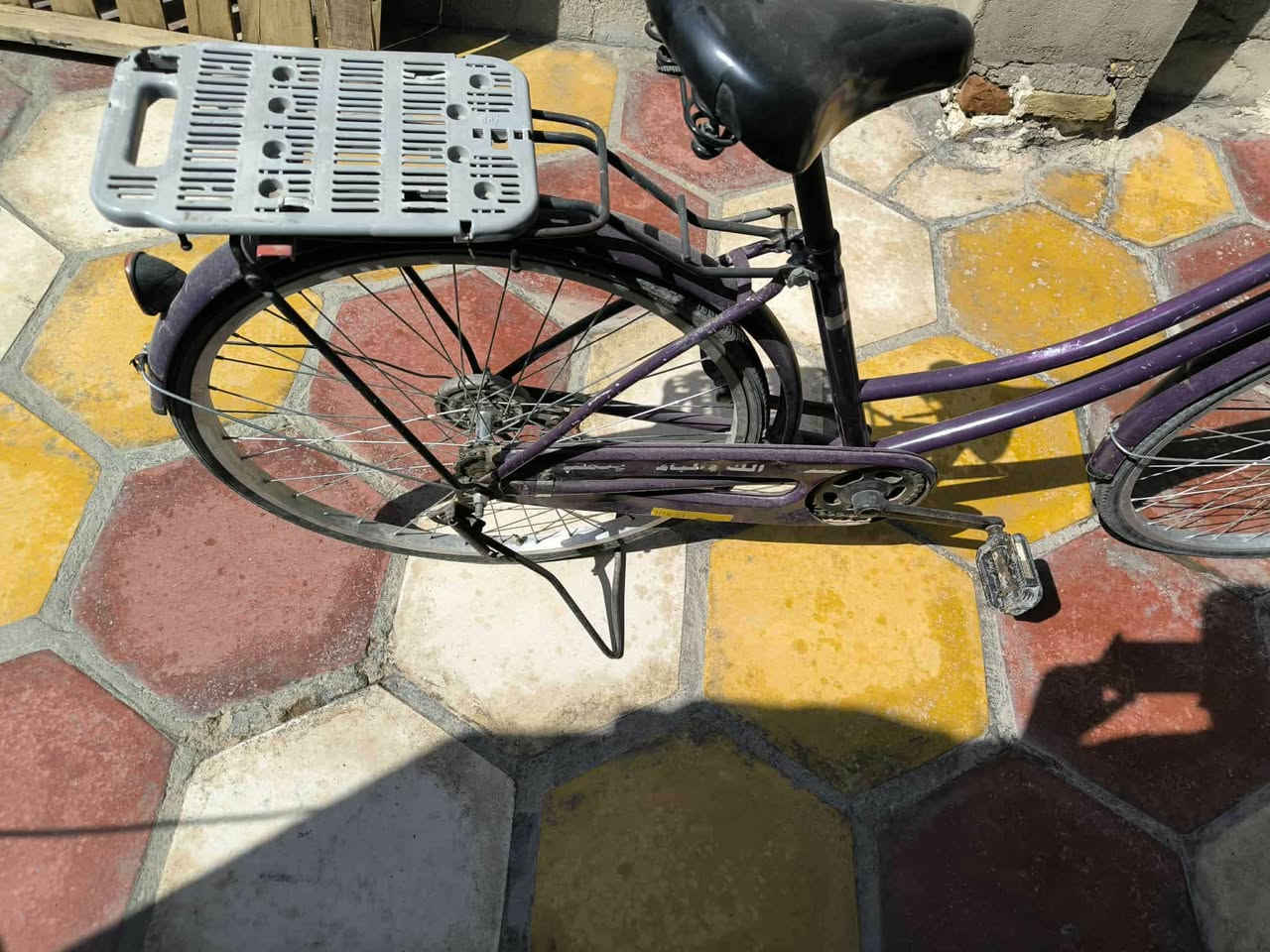 السلام عليكم 
بايسكل بطه ياباني حجم 26 
الموديل 2018 
شركه NA 
البايسكل فقط التاير الوره بنجر والكدام مسوي جديد كلشي مابي فقط الوره بنجر 
السعر 65 وبي مجال
العنوان:- النجف الكوفه البراكية 
للاستفسار اكثر خاص او الاتصال على
***********
