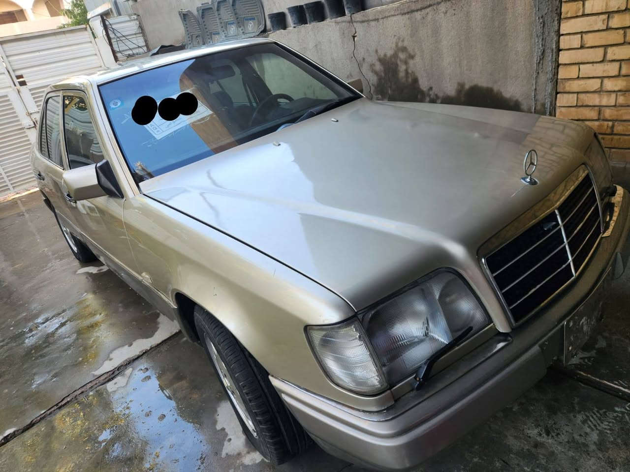 السلام عليكم ورحمة الله وبركاته
مرسيدس بيبي شبح محرك خراطيم موديل 91 شمباني رقم بغداد انكليزي  اللون لونها مميز جدا جاهزة من كل شي .
* محرك خراطيم ٣٢٠ وكير بحالة ممتازة  .
* كهربائياتها كلها جاهزة من كل شي راديو اريل ويا السويج .
* تبريد شغال .
* تخم تايرات نظيف .
* ويل كبات شكل التفاحة .
*  بيبان سنتر لوك  .
* غرفة مخمل ودواخل صاج رئاسي .
* ٤ جامات كهربائي  . 
* سلايد روف شغالة طكتين .
* دبل هورن 
* هوك خلفي  .
* رقم بغداد  انكليزي دولي   .
*  باسمي وسنوية وهزة جديدة. .
* تعمل بالبانزين + منظومة غاز حكومية  .
* باتري جديد .
*  نوزلات فيتبمات كلها نظيفة  .

*  ( قواعد دبلات ( سليمة بدون تعمير وسليمة من  الخياسات   .
 
*  مكان السيارة بغداد - الحارثية 

*  وللاستفسار عن السعر يرجى التواصل مع الرقم
***********
( غير متواجد على الفيس )
