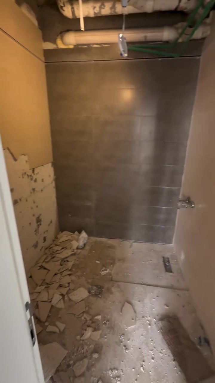 سلام عليكم جمعة مباركة عليكم عمل حمام في مجمع السلام السكني قبل وبعد انشاءلله يعجبكم
ابو ملك 
***********
