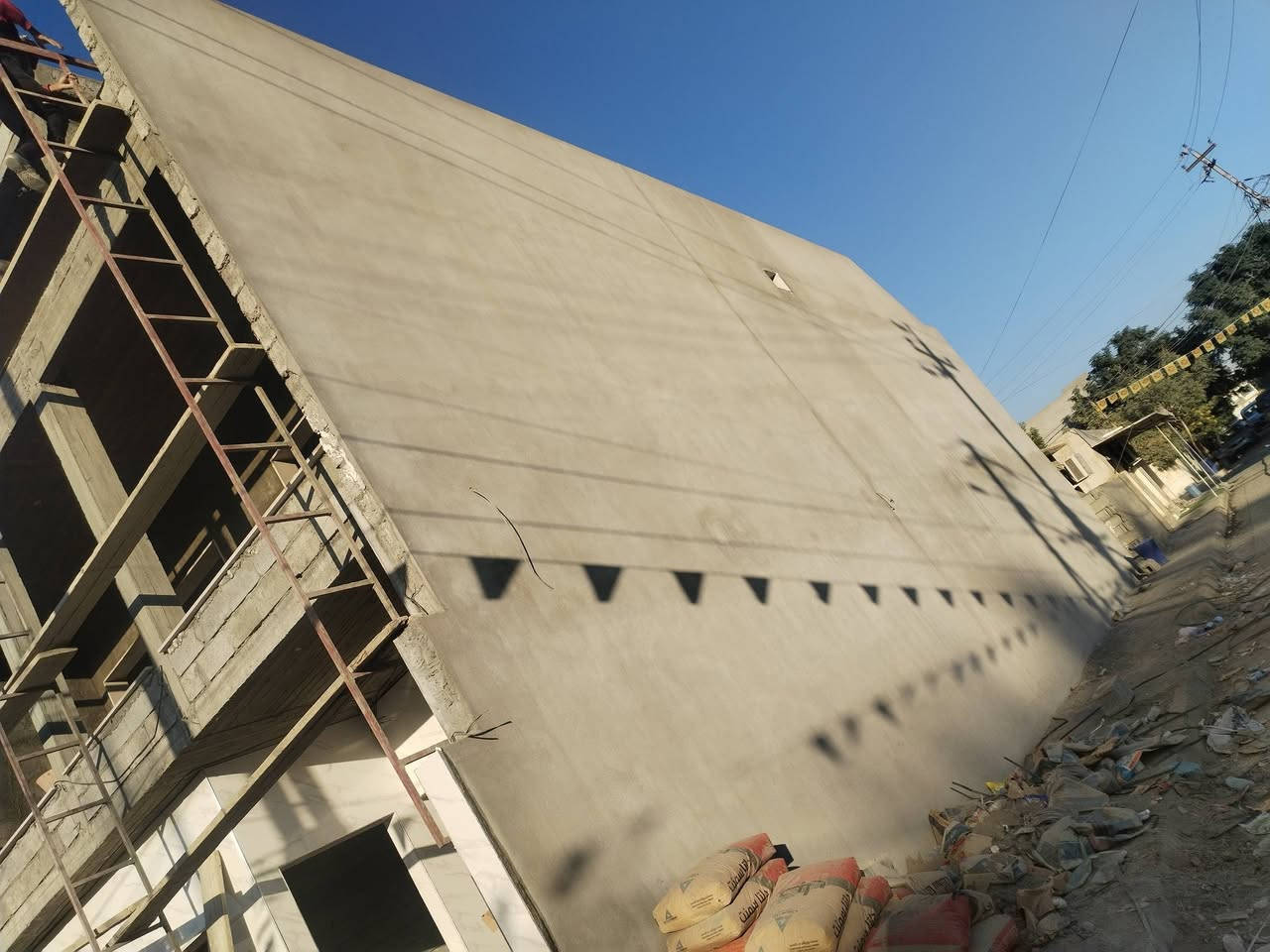 سلام عليكم اصطه لباخ سمنت متفرغ شرط شغل نظيف لي اريد يتواصل معي على هذا الرقم ***********
