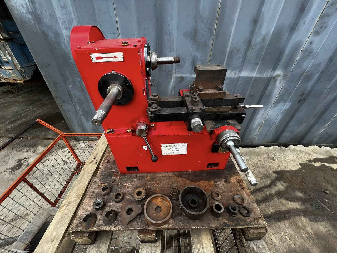 مكينة تصفير فلنجات شفتين داخلي وخارجي  مع جميع الملحقات مؤسسة صيني ممستخدم بالعراق  استيراد جديد  نظافه ممتازة  ... 

للاستفسار
 
هاتف:***********
