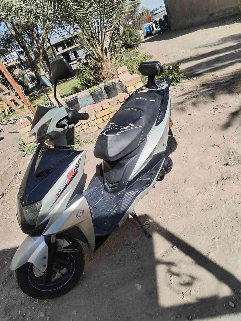 سكنس صيني للبيع مديل٢٠٢١مابيها نقص شي قليل بلدوسات سعر ٢٥٠وبيها مجال مكينه بلك ما مبدل استفسار اتصال ع الرقم/***********
