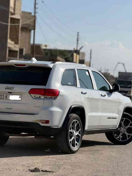 السلام عليكم جيب  لمتد  بلاص 2019 خليجي كفاله عامه  عدا رصعتين مسحوبات بيدي ار اقل الاصبع فول مواصفات على وضع الشركه كير ومكينه كفاله السعر 300 ورقه بيها مجال للاستفسار الاتصال على الرقم ***********
