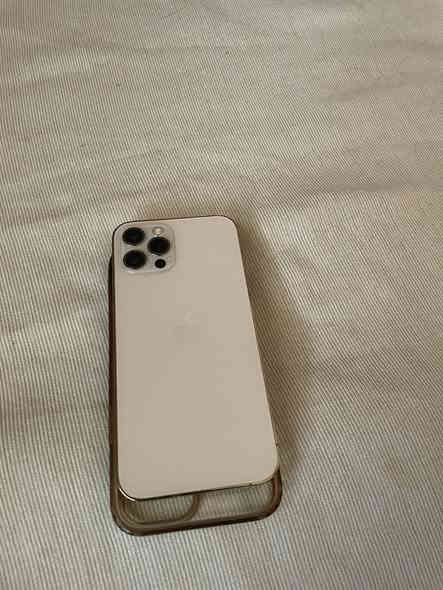 سلام عليكم أيفون برو 12 ذاكره 256 جهاز نضيف مكفول كفاله عامه بطاريه 93  جهاز مال بيت سعر 425 الف رقم ***********
