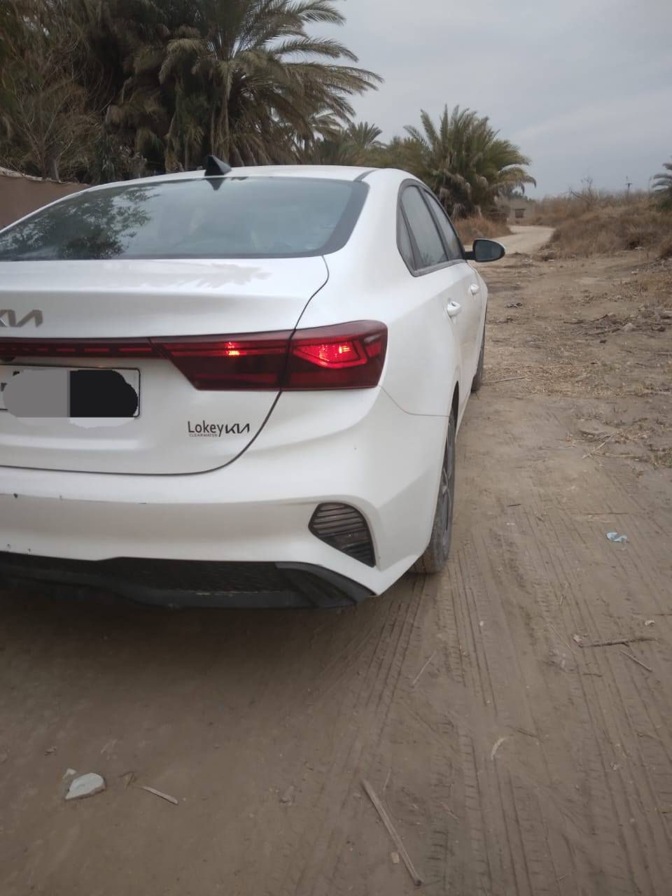 كيا فورتي موديل ٢٤ لون ابيض صدفي . تحكم ستيرن رادار أمامي قيادة ذاتية ...مكفولة من الصبغ والتبديل  ما عدا الدعامية الامامية مصبوغه.. جميع الايرباكات سليمة ...حرة رقم قادسية   موبايل ***********
