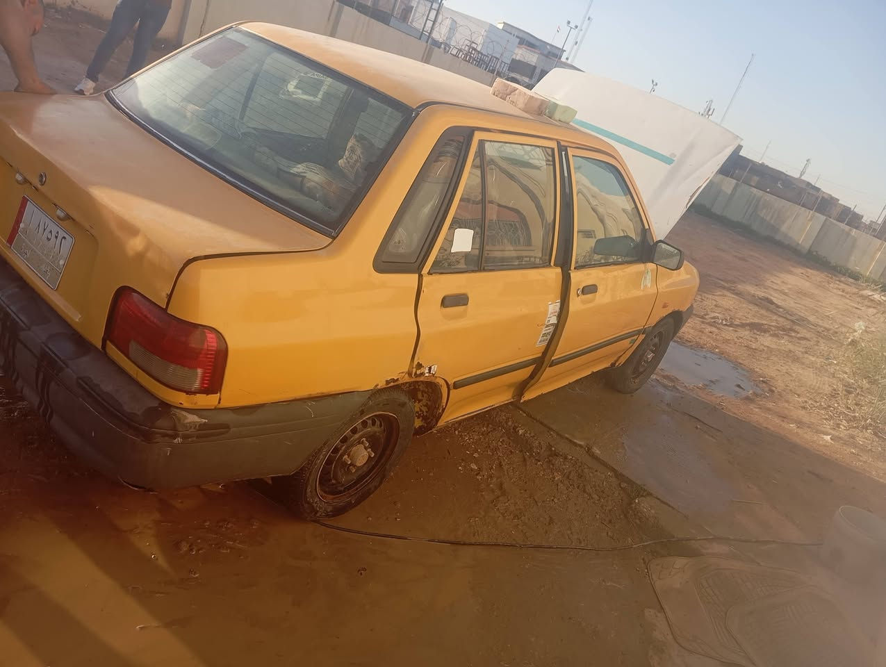 سايبا2011للبيع رقم بغداد باسمنا تحويل ثاني يوم السيارة بيها بخار ويردلها سمكره للكاعية والجنطه .المكان حله حي العسكري مركز مدينه 
السعر14 ورقه وبيها مجال
***********
