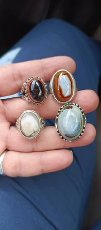 للبيع اتصل وتدلل 07711220040بغداد مكاني