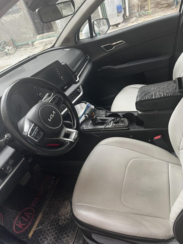 كيا سبورتاج  2023 رقم أربيل
ماشيه 56,KM 
❗️قمارة حديد  
نقطة عمياء 
 • بصمة تشغيل + تشغيل عن بعد
 • حساسات خلفية
 • هاند بريك كهربائي + Auto Hol•

 • أريل نفكيتر
 Drive Mode – مانع انزلاق – مانع انحدار
 • لايت زينون + بك لايت LED
 • رنجات (ويل) قياس18 
بيها شويه صبغ ربع جاملغ ايسر خلفي   

السعر 19,500وبيها مجال 
مكان السيارة بغداد الحرية 
للاستفسار 
***********
