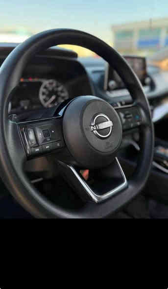 السلام عليكم 
نيسان روج موديل 2023 فئة SV. حادثها موضح بلمنشور محرك 1500. 3 سلندر تيربو السيارة جاهزة بدون نواقص رقم دهوك هزة وسنوية جديدة

بصمة تشغيل وتشغيل عن بعد 
رادار امامي وجانبي 
شاشة تدعم كار بلي 
كرسي السايق كهرباء 
شفتات ستيرن 
تبريد خلفي ومناخ منفصل 
البحم LED
مودات قيادة 
عدد الركاب 5 
السعر 145 وبيها مجال 
مكاني بغداد الدورة 
*********** بغداد
