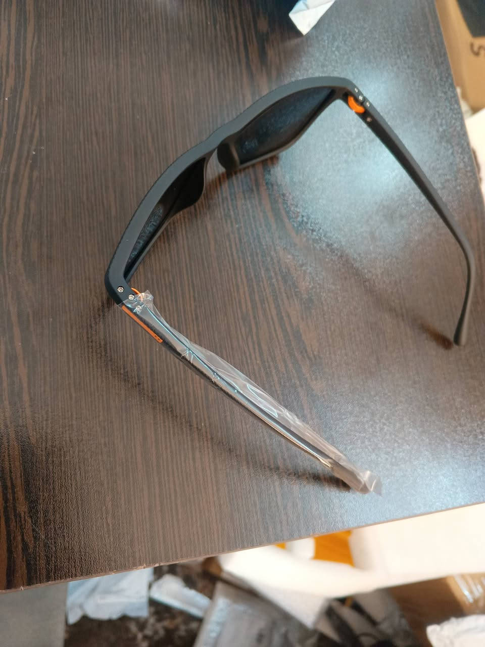 سلام و عليكوم عندي
ناضارات 100 قطع ماركا پؤلارايز فقط جمله ابيع 
ره قم موبايل ***********
