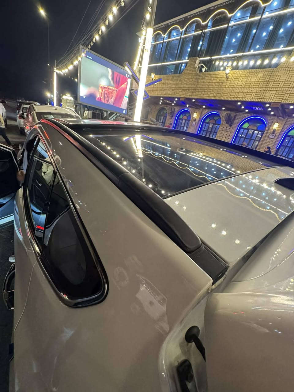 السلام عليكم  للبيع سنتافيه موديل ١٥ خليجي فول مواصفات مكفوله شرط السونار  مكينه وكير عليهن صيانه تخم تاير جديد اصلي مكاني بغداد العظميه  ***********   السعر  180 ورقه وبيه مجال
