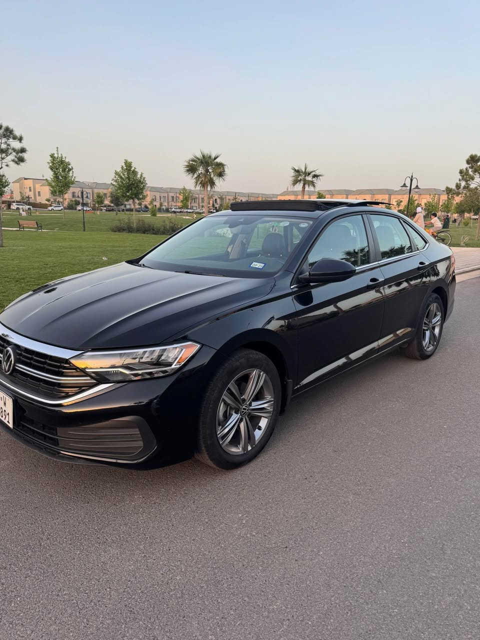 ‏🧿🔥🚗 Volkswagen Jetta SE 2023🇩🇪🔥🧿

✅ وارد أمريكي
✅ فئة SE مواصفات 
✅ محرك 1500 Turbo اقتصادي وقوي🇦🇱
✅ 4 سلندر🏁
✅ لون أسود أنيق🖤
✅  فتحة سقف بانوراما 🌅🌌
✅ المسافة المقطوعة 34,000 مايل فقط🛣️
✅ ❌ الحادث نص جاملغ خلفي وراء سكن 💥🚗
✅ إيرباك بردة فقط💯
✅ تشغيل عن بعد 🖱️
✅ شاشه إلكترونية 🖥️
✅ كشنات جلد فاخرة مع نظام هيتر( تدفئة كشنات)♨️
✅ مقاعد كهربائية 🕹️
✅ رادار امامي متطورة لتنبيه الاصطدام 🛡️💯 
✅ نضام Auto stop 🛑 
✅ السيارة رقم اربيل جديد 🧾سنوية باسمي 📝
📍 الموقع: أربيل 🌍
✨ الوضعية العامة:
السيارة بحالة شركة، نظيفة جداً وجاهزة للفحص💯🫆
اجهة، استخدام خفيف وممشى قليل.⏳
💰 السعر:$190 
 🔹 بي مجال بسيط للطيبين🙏🏻😊
🔹 لبيع فقط،‼️
📞 📲للاستفسار: �***********�*********** أربيل, العراق
