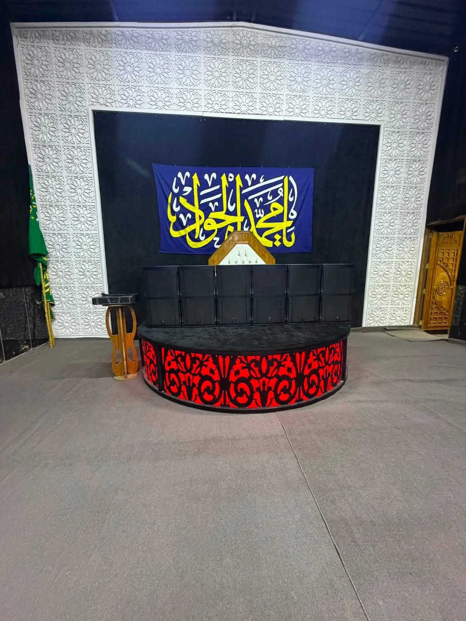 السلام عليكم خدام الحسين
سماعات RCF عدد 3 ازواج 
الكوبي الامتياز الدرجه الاوله 
800 واط لكل سماعه 
معه FBT بور اصلي اصلي 
للبيع 
***********
***********
