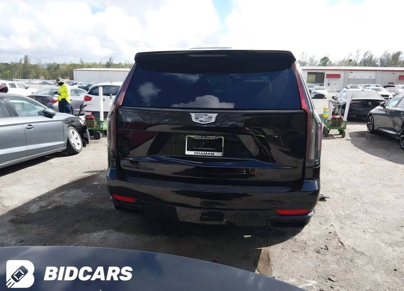 2024 Cadillac Escalade, Sport Platinum
بعد شهر تصل لاربیل، حادثها خفیف جدا، موجود في الصور

***********
