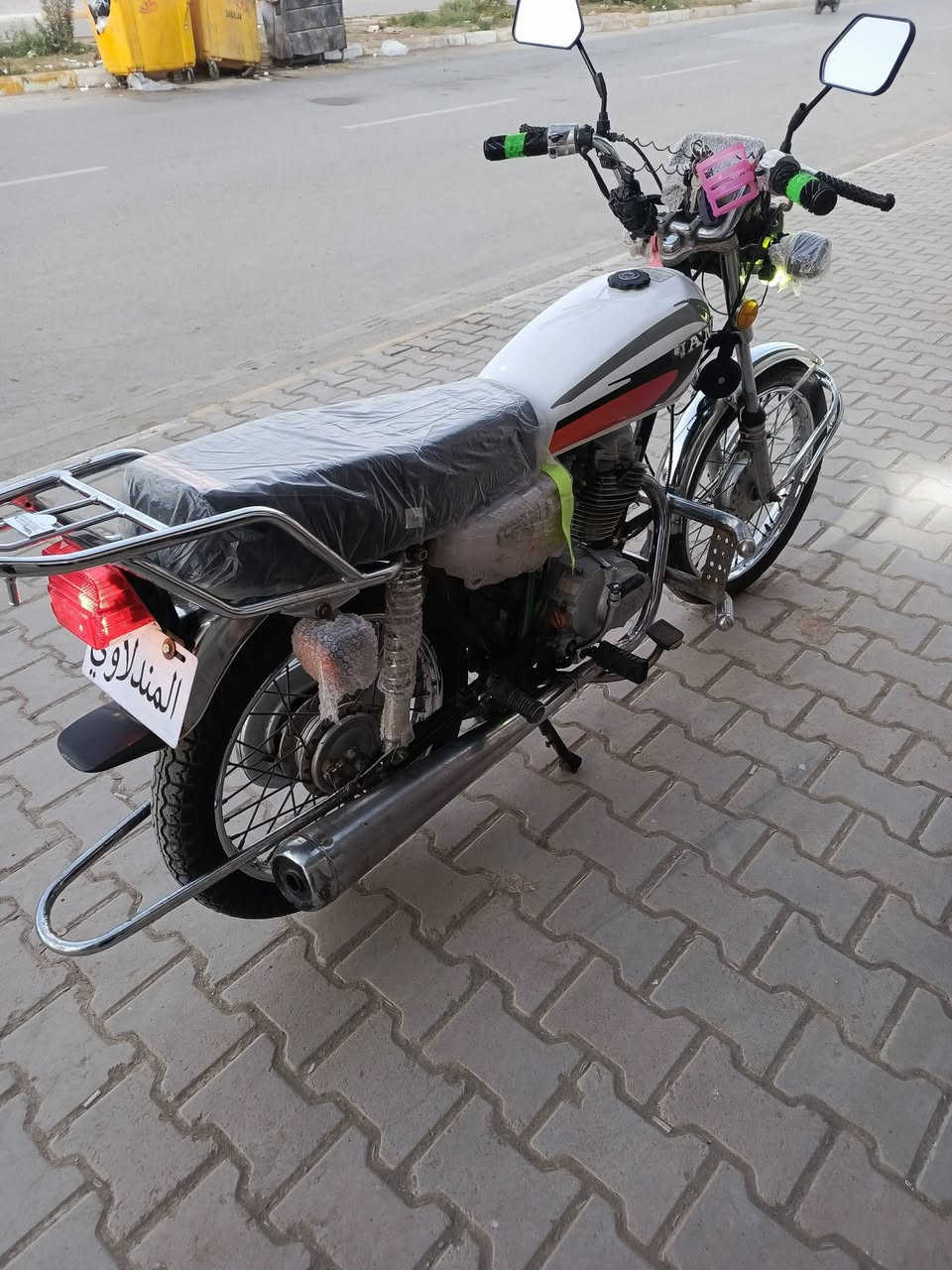 سلام عليكم شباب متاح دراجه نامه العالي ويل 18 مو 17 دراجه خير من الله دراجه شاصي أو مكينه 14 الباقي تعمير كله جديد اني معمره اوراق مكمرك اصولي سعر دراجه 400 بيها مجال قليل عنواني شهربان قريه سلامه ***********
