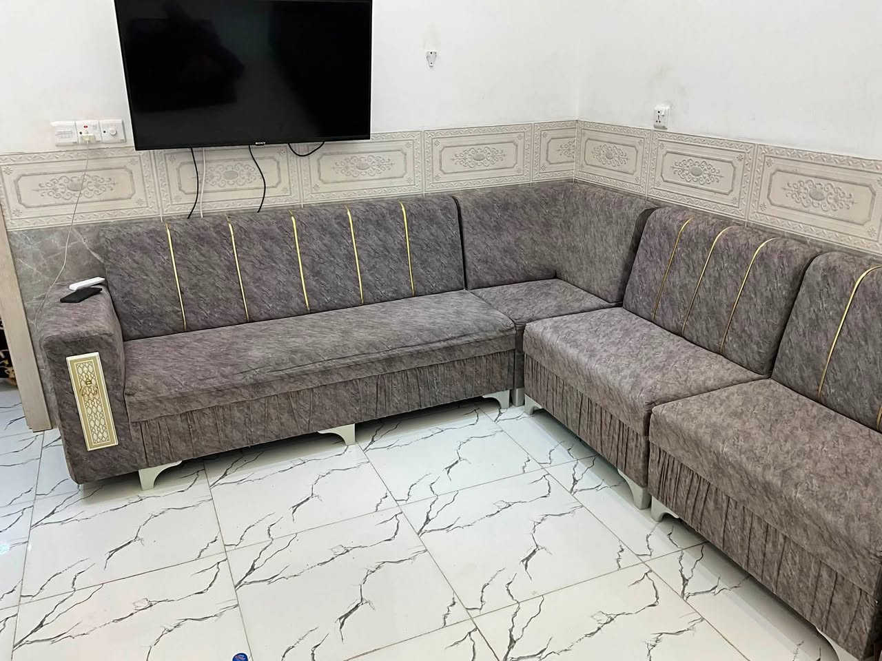 سلام عليكم تخم مستعمل بس بعده نضيف مثل ماواضح بصوره 250 (***********.
