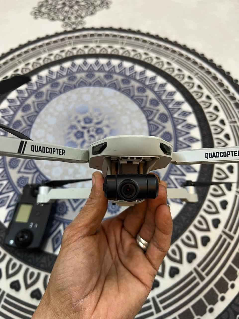 طائره FK102 للبيع او مراوس بتلفون زين
بطاريه 2 وياهة مواصفات عوده ذاتيه النفس المكان
 تصوير 4K مدت الطيران 30 دقيقه
بطاريه 2200 ملي امبير
مدا التحكم من 600 الى 800 متر 
شباب معلومات كامله ويه صور عن الدرون او ابحث بل كوكل يطيك معلومات كامله
( السعر 150الف )
مكاني ابو غريب رقم الهاتف
***********
***********
ملاحضه الي يشتري يجيب شخص يفحص الدرون لان اني مو قوي بل طيران اخذته اطلب شخص فلوس وخذتخة بمكان الفلوس بغداد, العراق
