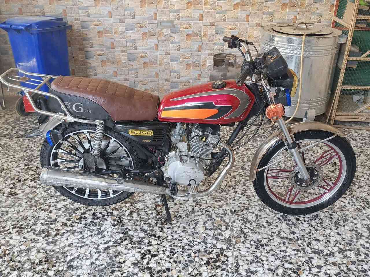 سلام عليكم دراجه ايراني خمسه كير فقط بيها شخط بالقبق مال كلج موضح بالفيديو موديل 21 بدون اوراق فقط مكاتبه مابيها اي نقص كلشي شغال بيها  عنوان بغداد حي النصر *********** السعر 325 وبيها مجال كلش قليل
