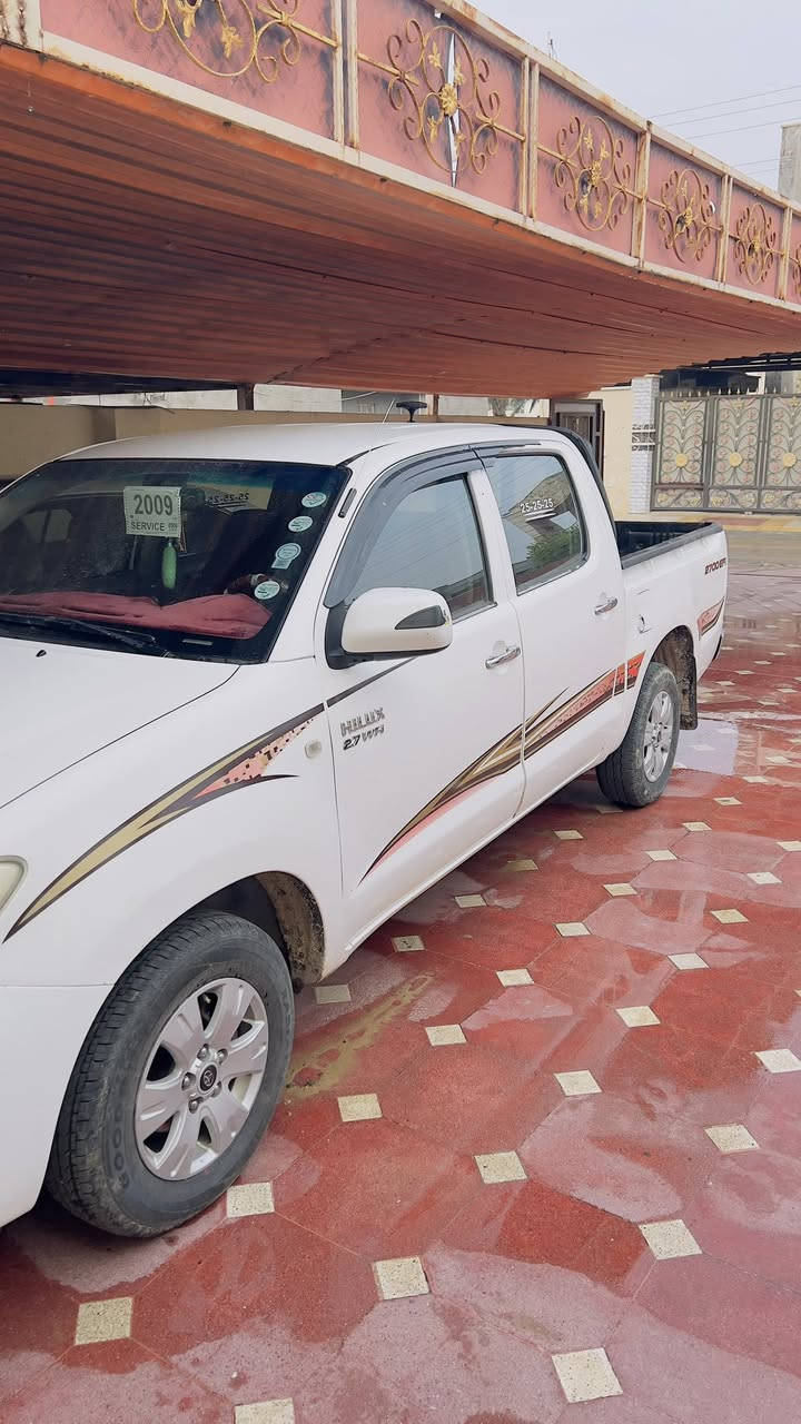 سلام عليكم بيكم 2009بيهه بجاملغ شويه ومرشوش ولباقي سليم سياره ماشيه 300 بيهه تنقيص مكان الرمادي ***********
