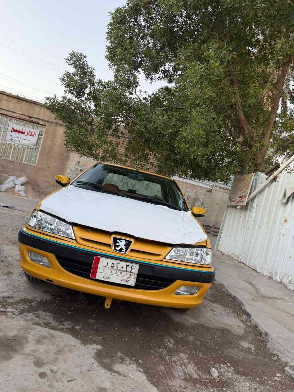 السلام عليكم لبيع بيجو باص مديل 14نظيفه تجي وتشوفه بعنك سياره شرط محرك وكير مكفولات مال فرنساي اصلي ومو كلاوات وكشر سياره لا معجون ولا ضبغ ولا ضربه بس لوحض سياره بيه شغلات بسيطه تخم تايرات جديد دواشمه جديده سياره مطلوبه غرامه ٣ ورقات تطع سعره بس ملاحظه تحول كاله لان صاحب سياره ميت وبيه قسام وقسام خمس سنوات اسولك وكاله ام صوره عامه كفلك تحول خمس سنوات كليشي يطلع بيه سياره اني كفلكه مكاني الشعله سعر 37 وبيه مجال رقمي ***********
