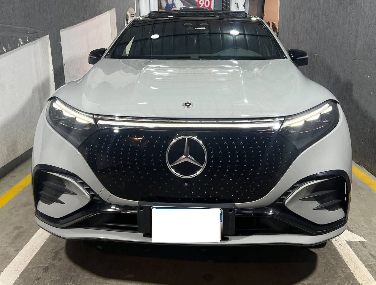 ⚡️ للبيع | Mercedes EQS 500 (2023)

✅ وكيل
✅ 5,000 كم 
✅3300 سي سي
✅ رخصة سنتين
✅ فابريكا بالكامل
✅ صيانة توكيل لمدة 6 سنوات
✅ ضمان البطارية 8 سنوات
✅ بروتوكول أوروبي
✅ مدى البطارية يصل إلى 750 كم
✅ متوفر وصلة شحن للمحطات
✅ متوفر 2 شاحن منزلي

للتواصل: DM 📩 القاهرة, مصر


**إذا كنت صاحب هذا الإعلان وتريد حذفه لأي سبب، رجاءا أرسل رسالة إلى الدعم الفني**