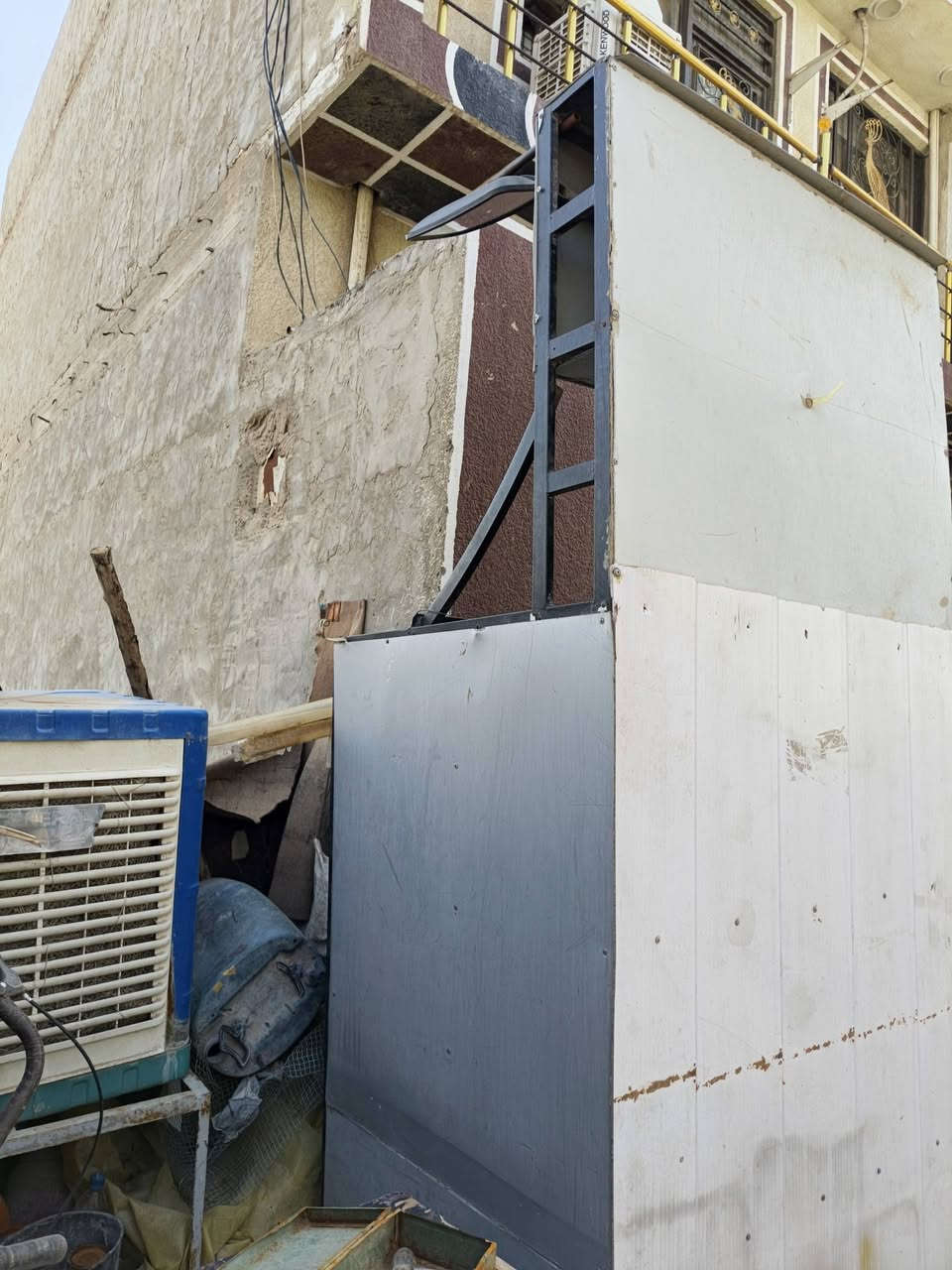 سلام عليكم محجر ستوته جمره للييع نضيف ومابي خياس ولا طاك كامل مرايات ومسجل وسماعات اربعه ثنين ورا وثنين كدام كامل مغلف وجاهز كبل جيب وشد سعره 170 وبي مجال حك الجيه مكاني كربلاء لحولي 100 واتساب واتصال (***********)
