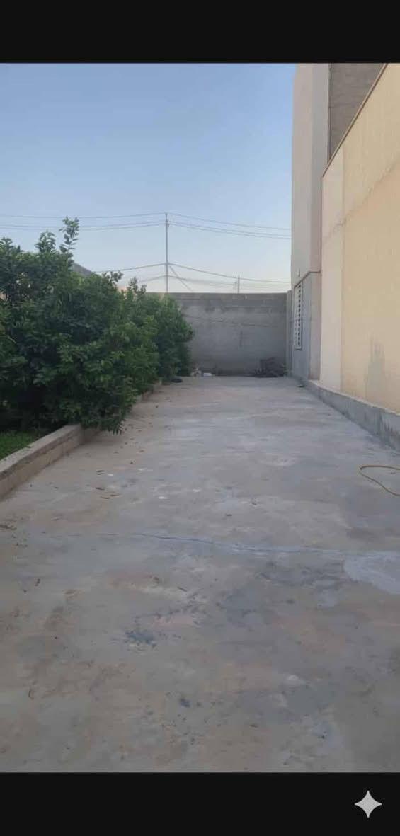 أرض للبيع في التعليم الثانيه  على شارع عشرين قريبه جدآ على جمعه النور ملك صرف طابو الزهور المكاتبه مع الشرعي بداية شارع عشرين مساحة الأرض 125واجهه 5وعمق 25 الاتصال مع صاحب الأرض رقم صاحب الأرض‏‪
‏‪0771 710 1099‬‏
