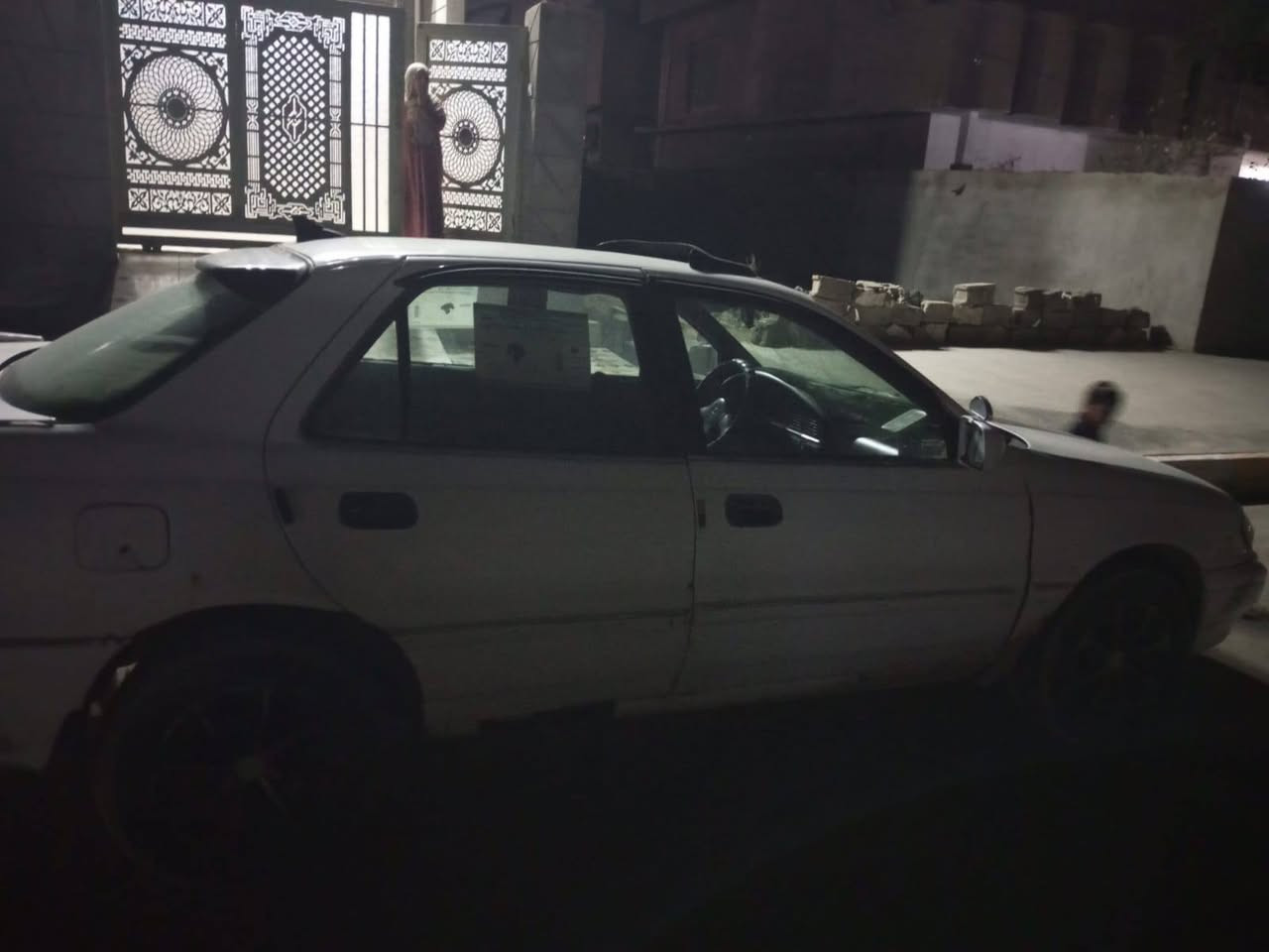 النترا دمعه للبيع موديل 1994رقم دولي بيه صرف  رقم وات ساب *********** مكاني ديالى المقدادية
