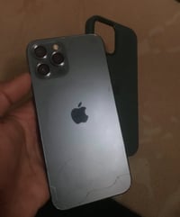 ايفون 12 برو ماكس  مبدل فقط بطاريه والباقي شركه وبي فطر بالضهر   ذكره ...