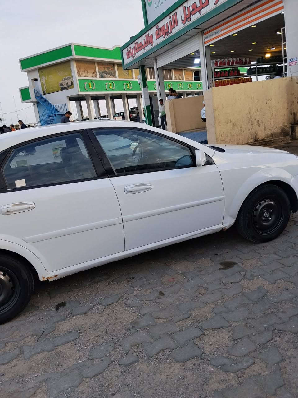 سلام عليكم سياره أوبتره 2011سنويه جديده وبسمي سياره حداده جديده مكينه وكير جديده تخم تاير جديد ضفيره جديده سلف جديد سياره حلوه مال جناي سعر 65 وبيه مجال مكاني ابو الخصيب حمدان رقم ***********
