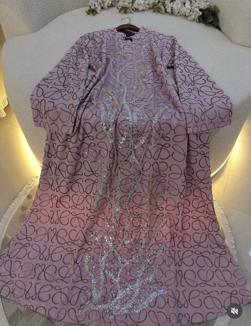 دراعات خليجيه بأسعار حلوه ومناسبه القياسات من لارج إلى ٣ اكس لارج تلبس من وزن ٦٠ إلى ١١٠ الخامه تختلف حسب الموديل متوفر توصيل لكل مكان الي تحب تحجز تراسلني 
يوجد موديلات وصور اخرى لم تنشر


**إذا كنت صاحب هذا الإعلان وتريد حذفه لأي سبب، رجاءا أرسل رسالة إلى الدعم الفني**