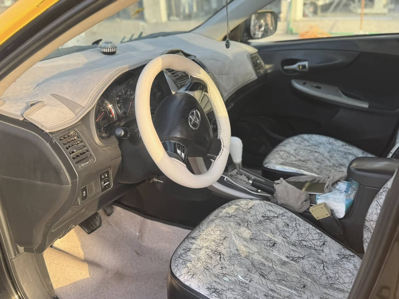 مرخصت مدير الكروب كورله مديل 13 أمريكي حادثه حافه بنيد سياره كامله مكينه وكير وصدر درام شفتات ودوشمه صبغه جديده تعمير كله جديد مكان سياره كوت مركز المدينه سعر 125وبيهه مجال  أبيع بدون غراض لاسفسار لاتصال ***********
