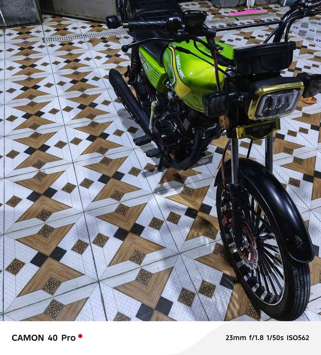 السلام عليكم دراجه سيفان موديل 26 محرك 200 سي سي دراجه صاله شهر من طالعه من الوكيل بعد هي زيرو مكفوله من كلشي الدراجه اصولي بيه أوراق السعر 950 وبيها مجال***********
