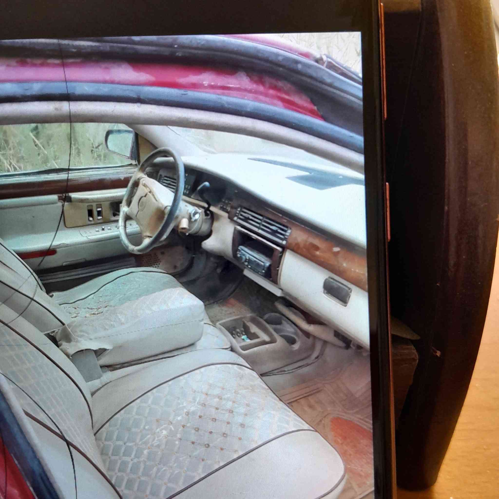 للبيع كاديلاك موديل ١٩٩٥ محور محرك افلون رقم قادسيه باسمنا السياره جاهزه عدا السلف والباتري. رقم صاحب السياره 
للتواصل *********** غير متواجد فيس
