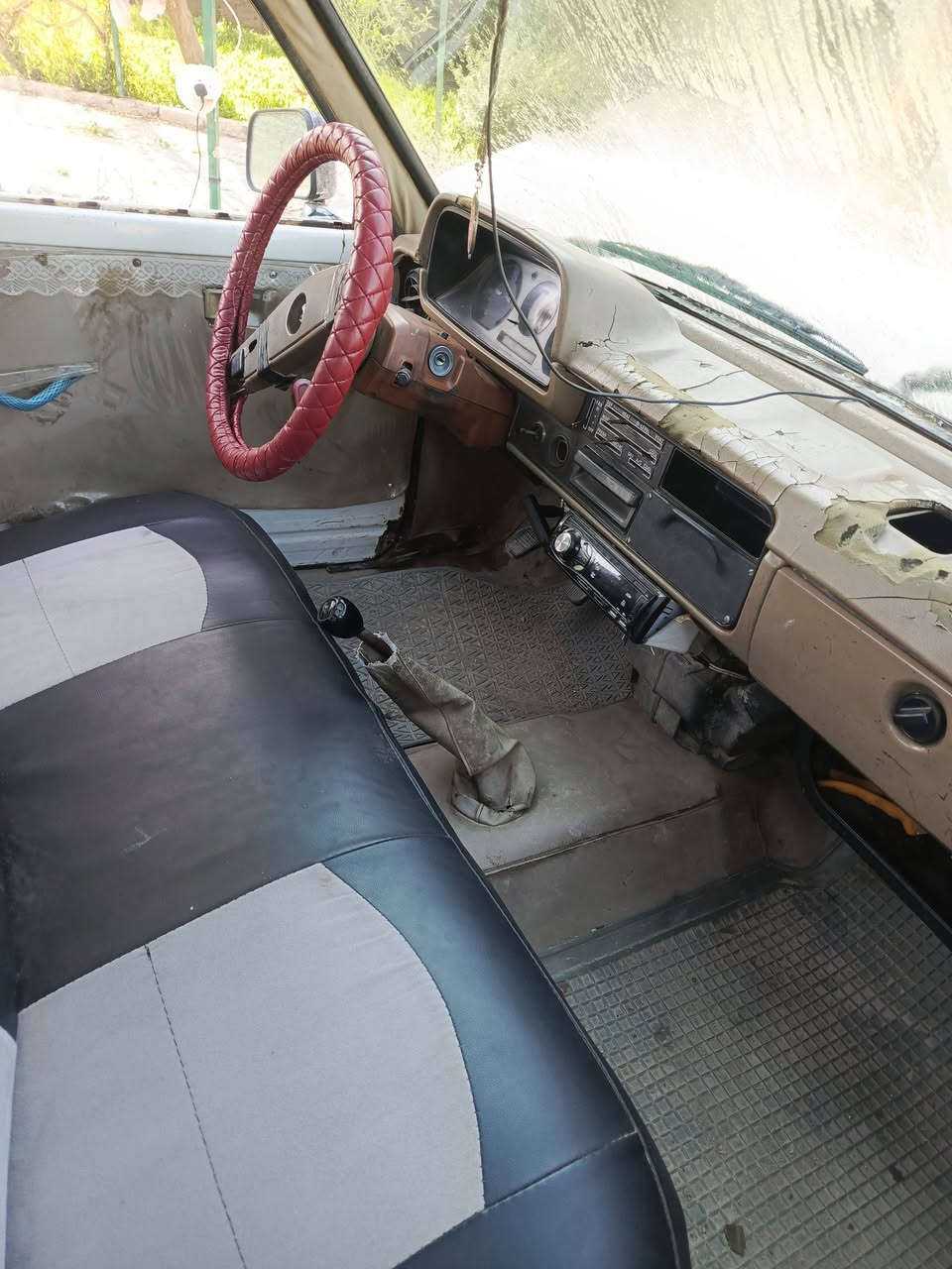 السلام عليكم سياره تويوتا 80 للبيع شرط تحويل أو وكالة رقم أصفر صلاح الدين السعر ٢٢$ ورقة بيها مجال الاتصال ***********
