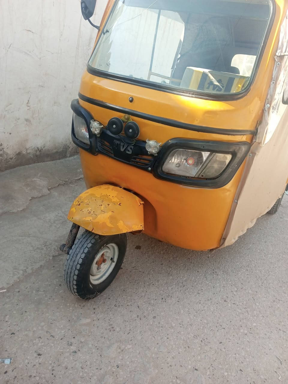 سلام عليكم تكتك TVS مديل 19اوراق اصوليه محرك 21  
تكتك جهزه مال شغل السعر خاص شراي يتصل ***********
