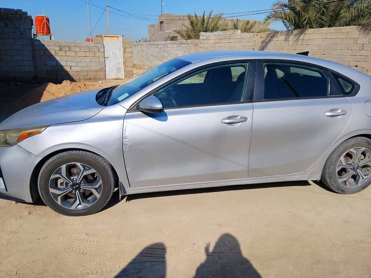 سلام عليكم
كيه فورتي  معوقين ضربتها بنيد وجاملغ موديل 2020 سعرها 117
اتصال ***********
