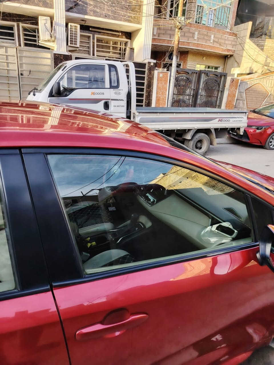 السلام عليكم ، تويوتا كورلا للبيع ، موديل 2020 وارد امريكي محرك 1800 فئة le حادث بجم بدون دواخل و صبغ قليل مثل ما موضح بالسونار مكان السيارة بغداد 
للأستفسار ؛ ***********
