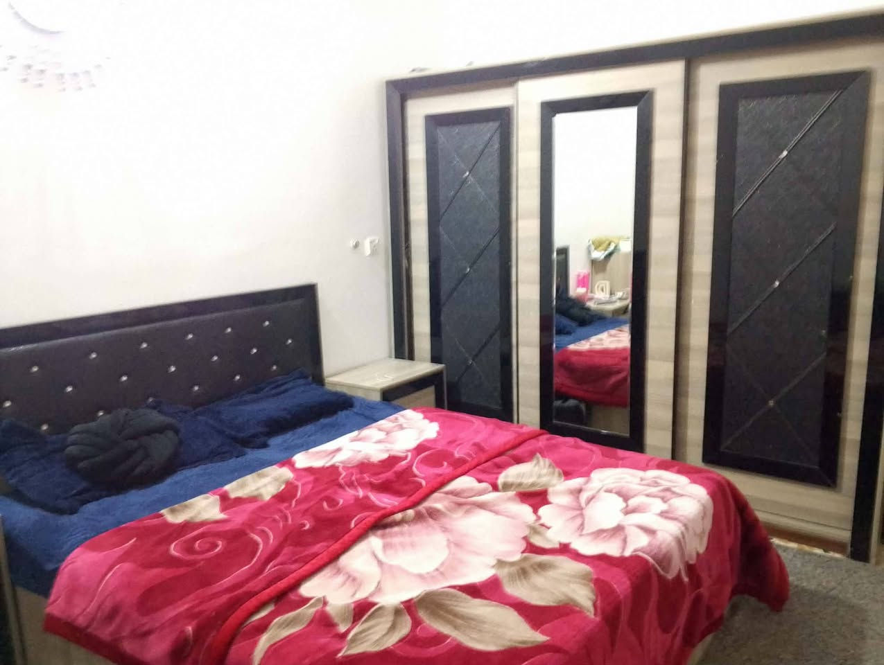 غرفه نوم للبيع 400وبيه مجال ***********
