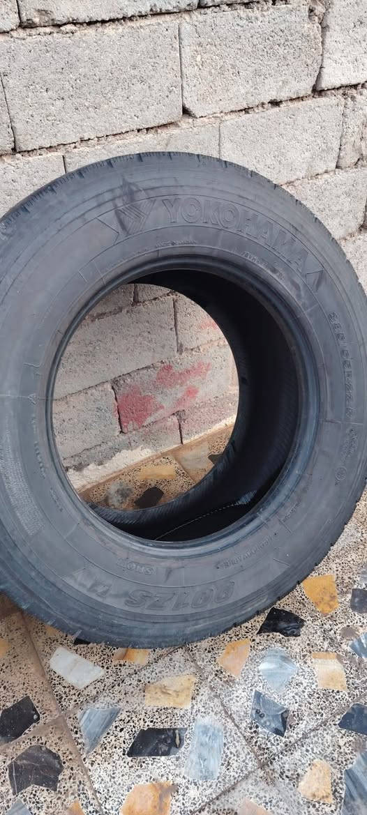 سلام عليكم زوج تايرات حرفش ٢٢ ناصي ***********
