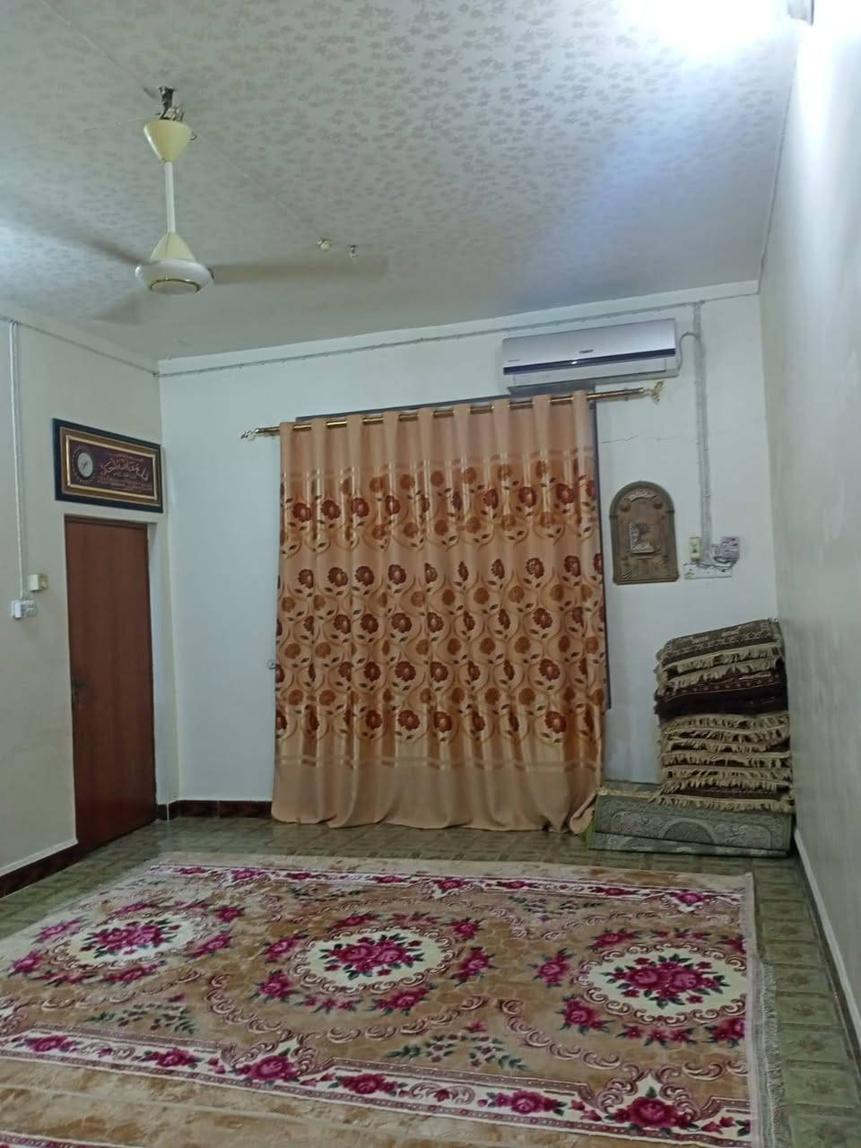 بيت للبيع 200 متر ...حي العسكري الثاني ... مطلوب عقاري 12 تسديد بالشهر 150 الف  للاستفسار ***********
