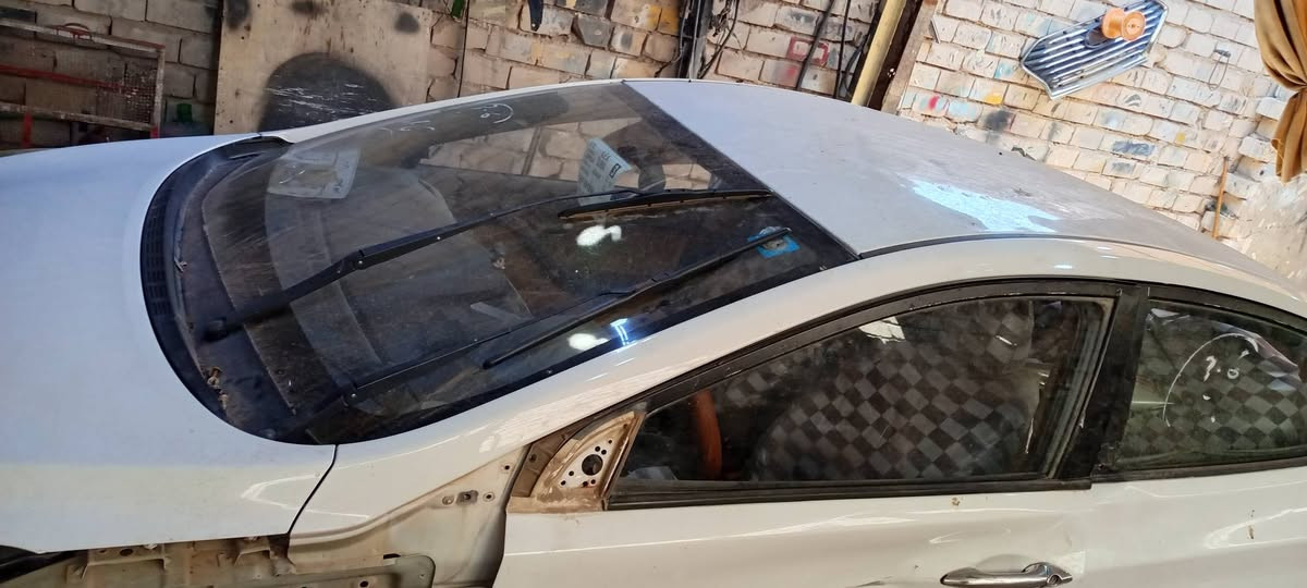 السلام عليكم 
انترا مديل 12
رقم بابل 
سنويه ماصاقطه
2027 تنتهي
رعيه موجود يمي 
مامطلوبه  مداور شوكت متريد
محرك كير حداديه تبريد كلهن تمام
ابيع على وضعها 
مكلف بالنشر اكرر مكلف بالنشر 
للاستفسار ***********
