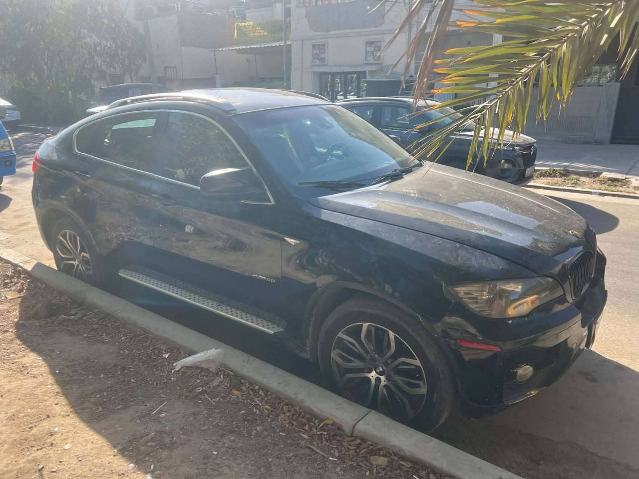 سلام عليكم بي ام x6 مديل ٢٠٠٩ مكينة لكزز 1uz جديدة رقم سليمانية قديم تحويل او وكال كهربائيات كلهة شغالة بيبان شفط صندوك شفط النواقص التبريد نقص بواري والمسجل وكف فجئة جبتلهة شاشة الماسحات وكفت والرماش السيارة جوبلس مكان السيارة بغداد السعر ٩٥ اي استفسار متواجد خاص
