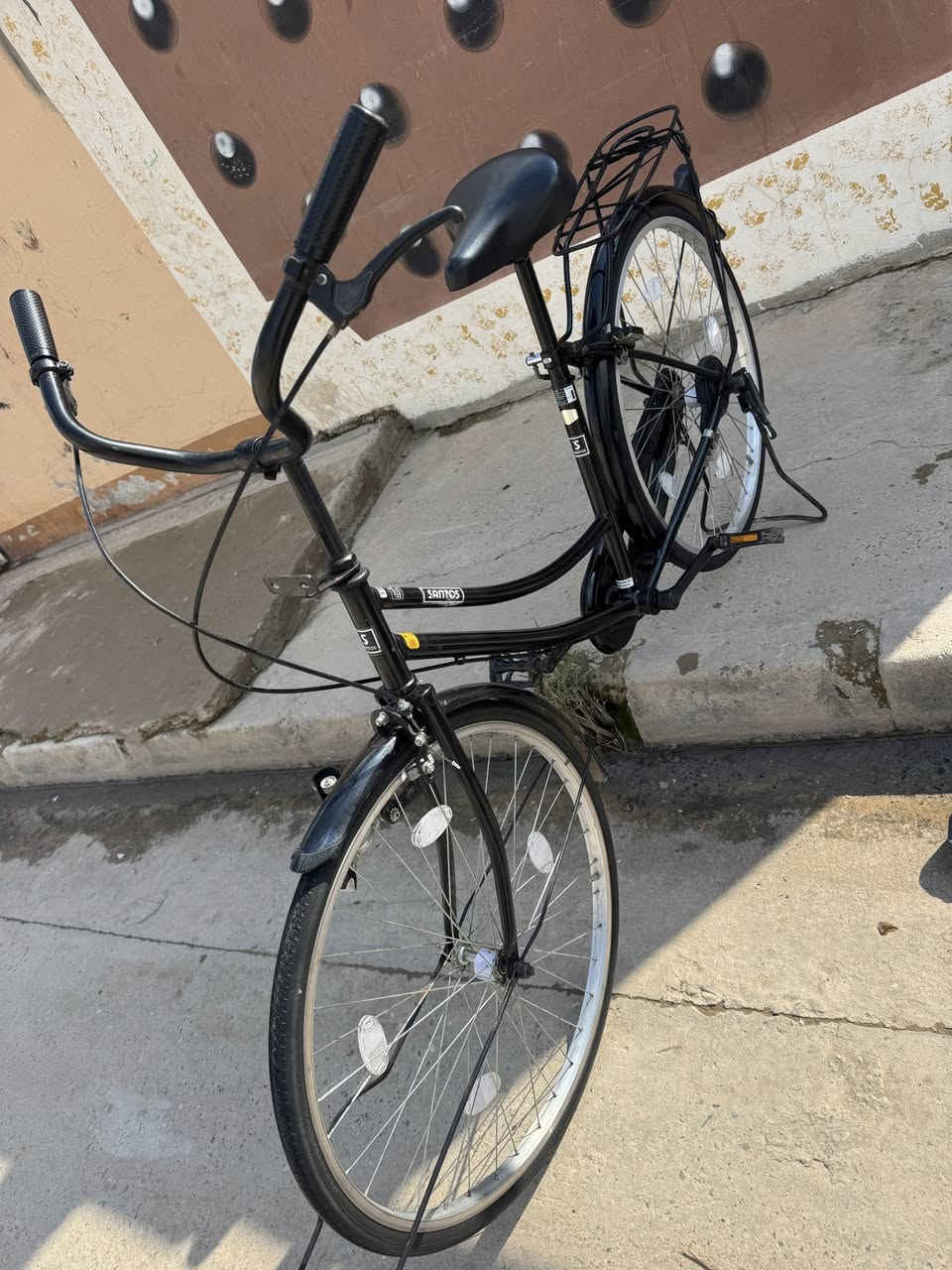 بايسكيل للبيح اللي يشتري يجي علئ رقم (***********)
