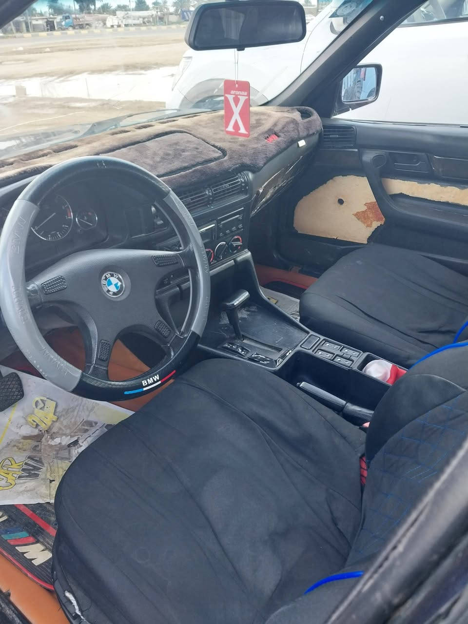 السلام عليكم بيئم دبليو رقم كروك مشروع وطني سياره كير محرك مقفول دغم تاير جديد ويل كب كير او دمتيك رقم الهاتف ***********
