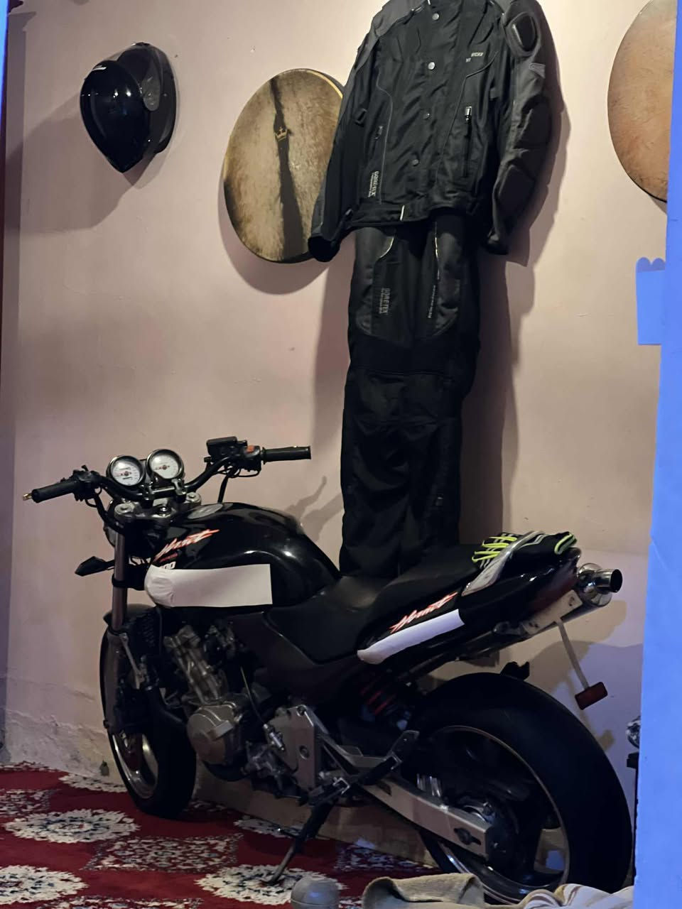 هورنيت موديل ٢٠٠٥ كير محرك بشرط 
دراجة بمعنا كلمة مكفول كفالة  مكان كركوك شراي 
خابرني ***********
سعر (خاص)
